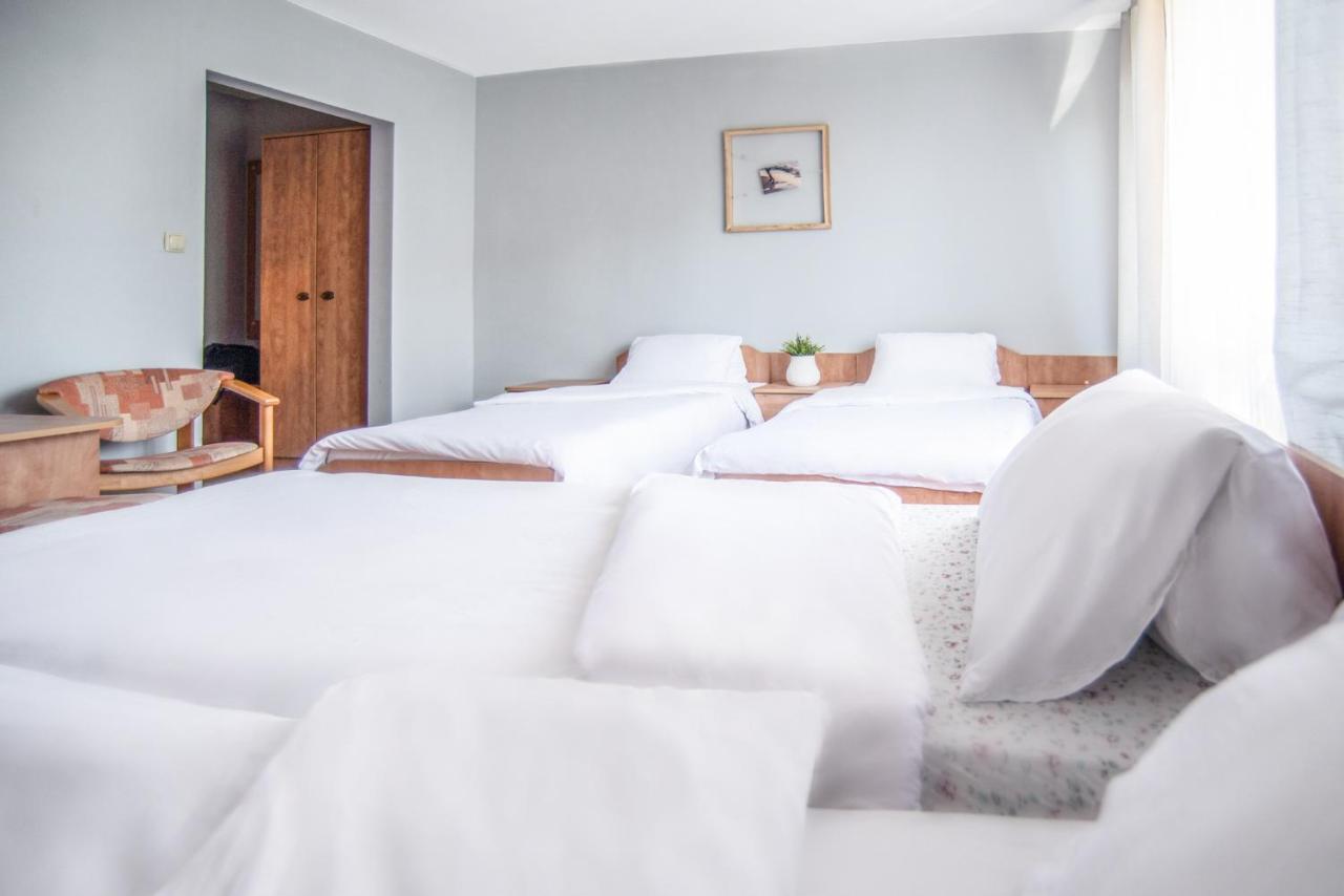 Promyk Hotel Ревал Екстериор снимка