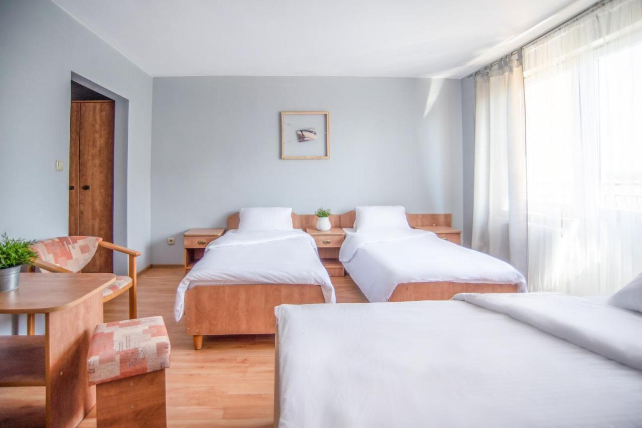 Promyk Hotel Ревал Екстериор снимка